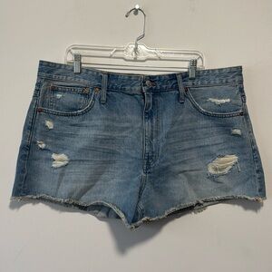 Madewell Blue Distressed Jean Shorts Relaxed Fit in Size 33